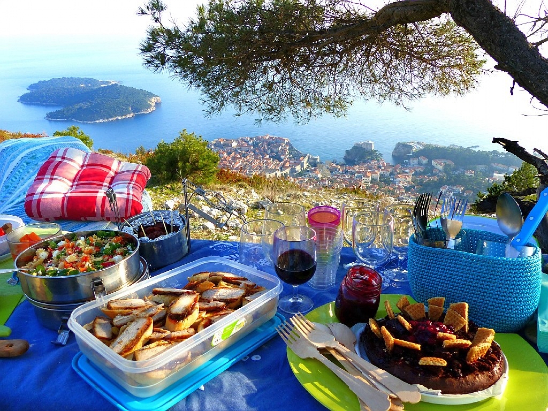 Hike And Gourmet Piknik Dubrovnik Hiking Trips Hiking And Rock 